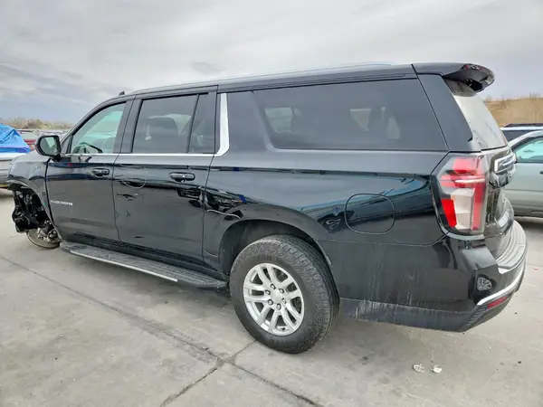 1GNSKCKD5NR164925 2022 CHEVROLET SUBURBAN - Image 2