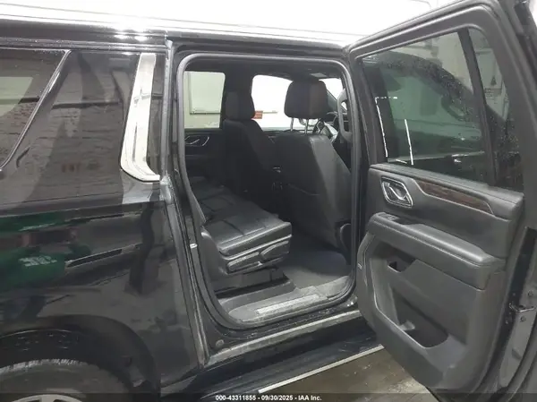 1GNSKCKD5PR377070 2023 CHEVROLET SUBURBAN - Image 8