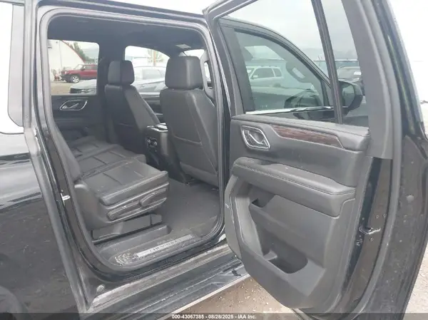 1GNSKCKD6PR411212 2023 CHEVROLET SUBURBAN - Image 8