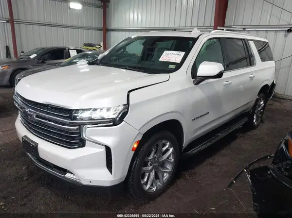 1GNSKCKD7NR235784 2022 CHEVROLET SUBURBAN - Image 2