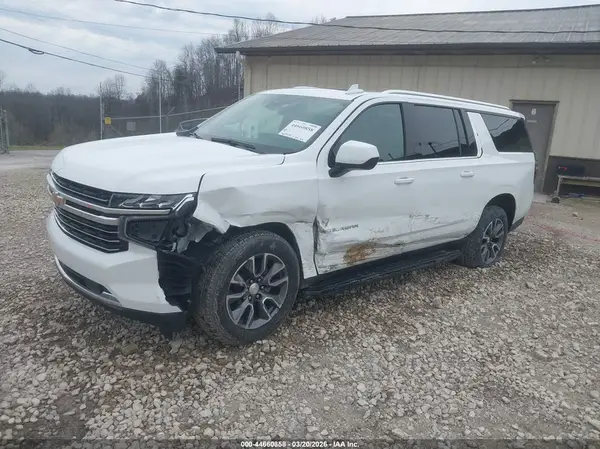 1GNSKCKD8MR489468 2021 CHEVROLET SUBURBAN - Image 2