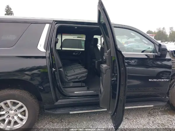 1GNSKCKD8PR215417 2023 CHEVROLET SUBURBAN - Image 8