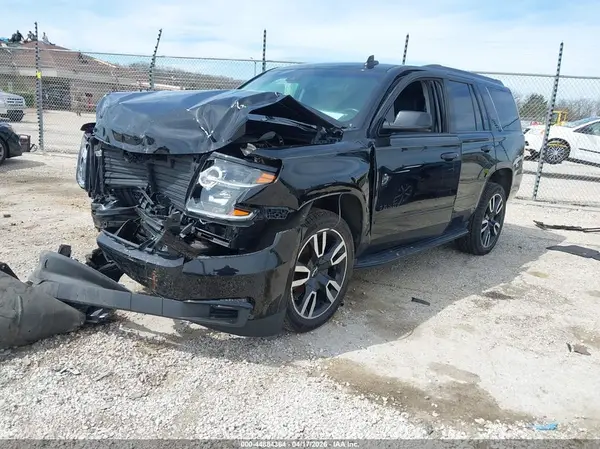 1GNSKCKJ0KR248569 2019 CHEVROLET TAHOE - Image 2