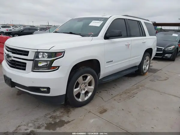 1GNSKCKJ2KR180145 2019 CHEVROLET TAHOE - Image 2