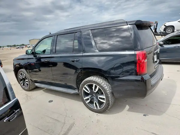 1GNSKCKJ7JR304490 2018 CHEVROLET TAHOE - Image 2