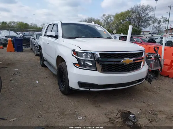 1GNSKDEC2JR330143 2018 CHEVROLET TAHOE - Image 1
