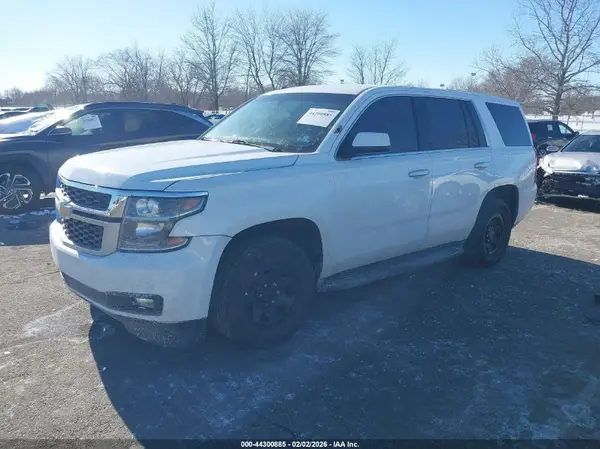 1GNSKDEC3HR318254 2017 CHEVROLET TAHOE - Image 2