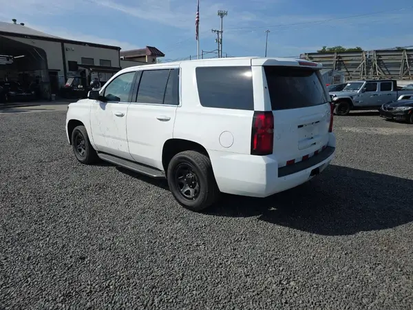 1GNSKDEC3JR366407 2018 CHEVROLET TAHOE - Image 2