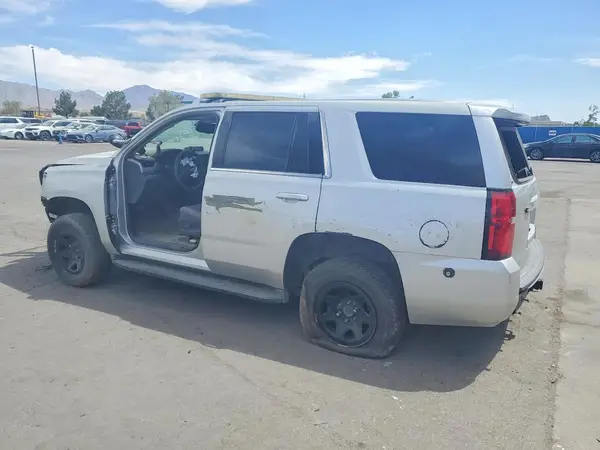 1GNSKDEC6HR214342 2017 CHEVROLET TAHOE - Image 2
