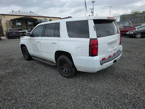 1GNSKDEC6JR359306 2018 CHEVROLET TAHOE - Image 2