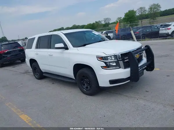 1GNSKDEC8JR238969 2018 CHEVROLET TAHOE - Image 1