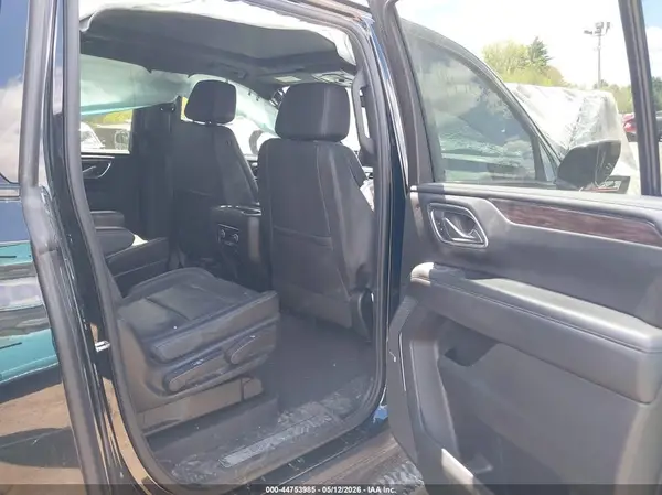 2023 CHEVROLET SUBURBAN auction photo 8