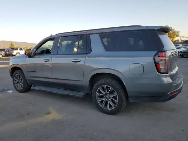 1GNSKDKDXMR310076 2021 CHEVROLET SUBURBAN - Image 2