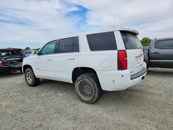 1GNSKEEC3HR264234 2017 CHEVROLET TAHOE - Image 2