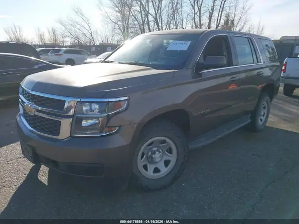 1GNSKEKC3GR410442 2016 CHEVROLET TAHOE - Image 2