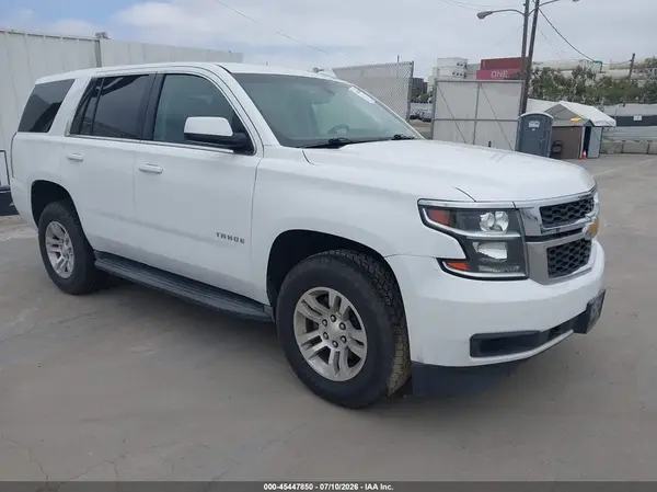 1GNSKEKC8HR174582 2017 CHEVROLET TAHOE - Image 1