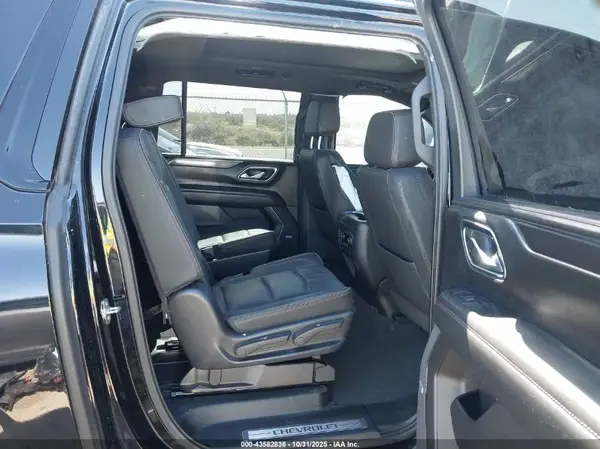 1GNSKEKD0NR129155 2022 CHEVROLET SUBURBAN - Image 8