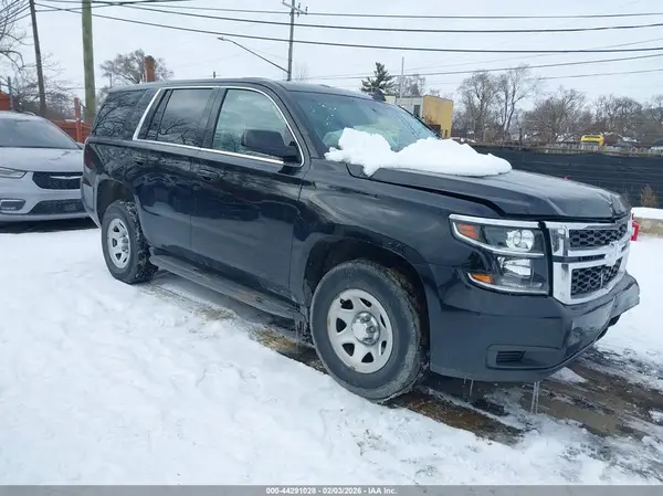 1GNSKFEC1HR183870 2017 CHEVROLET TAHOE - Image 1