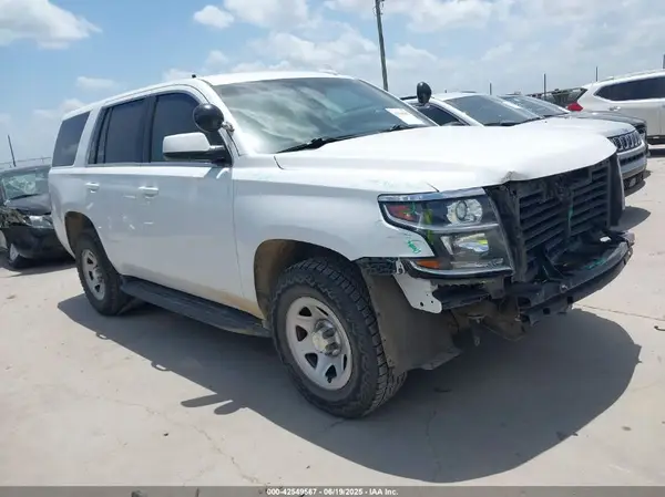 1GNSKFEC1JR304628 2018 CHEVROLET TAHOE - Image 1