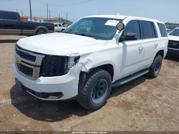 1GNSKFEC2HR155818 2017 CHEVROLET TAHOE - Image 2