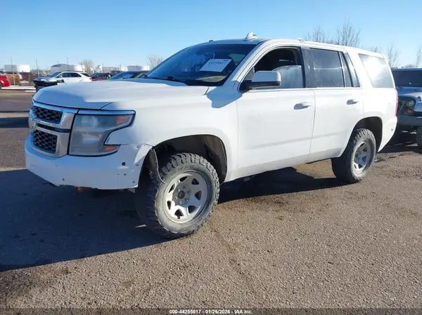 1GNSKFEC5HR267030 2017 CHEVROLET TAHOE - Image 2