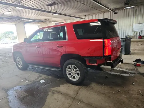 1GNSKFEC5JR244076 2018 CHEVROLET TAHOE - Image 2