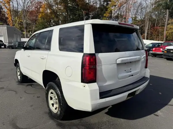 1GNSKFEC7HR289319 2017 CHEVROLET TAHOE - Image 2