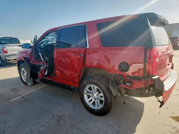 1GNSKFEC7JR197357 2018 CHEVROLET TAHOE - Image 2