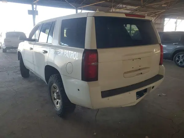 1GNSKFEC7KR128752 2019 CHEVROLET TAHOE - Image 2