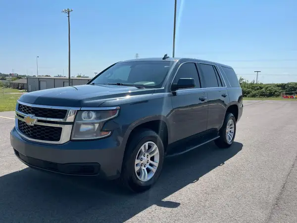 1GNSKFEC8KR172369 2019 CHEVROLET TAHOE - Image 2