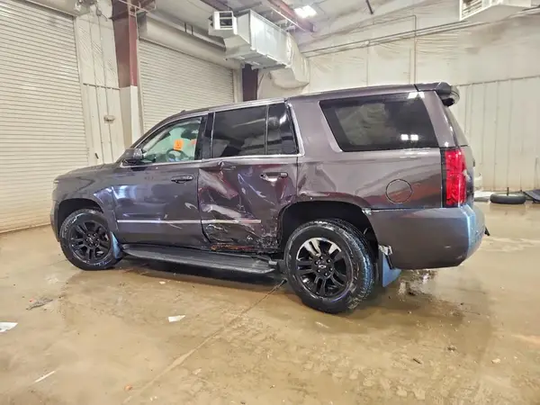 1GNSKFKCXHR210942 2017 CHEVROLET TAHOE - Image 2