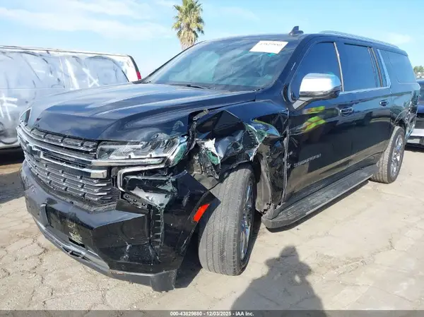 1GNSKFKD2MR215622 2021 CHEVROLET SUBURBAN - Image 2