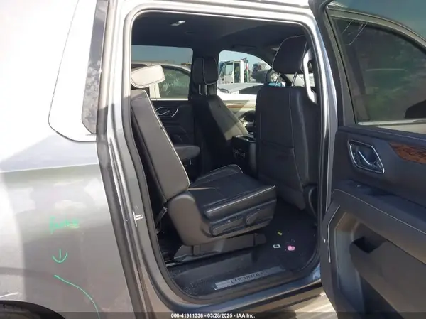 1GNSKFKD2NR138333 2022 CHEVROLET SUBURBAN - Image 8