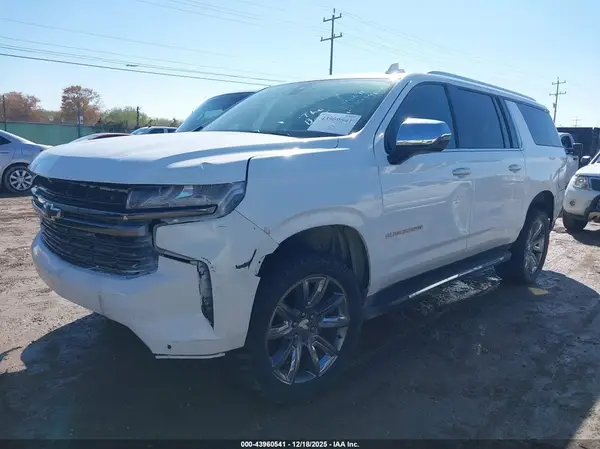 1GNSKFKD3NR139152 2022 CHEVROLET SUBURBAN - Image 2