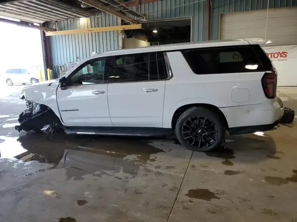 1GNSKFKD3PR117204 2023 CHEVROLET SUBURBAN - Image 2