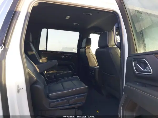 1GNSKFKD4PR540034 2023 CHEVROLET SUBURBAN - Image 8