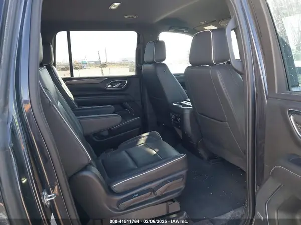 1GNSKFKD6PR337050 2023 CHEVROLET SUBURBAN - Image 8