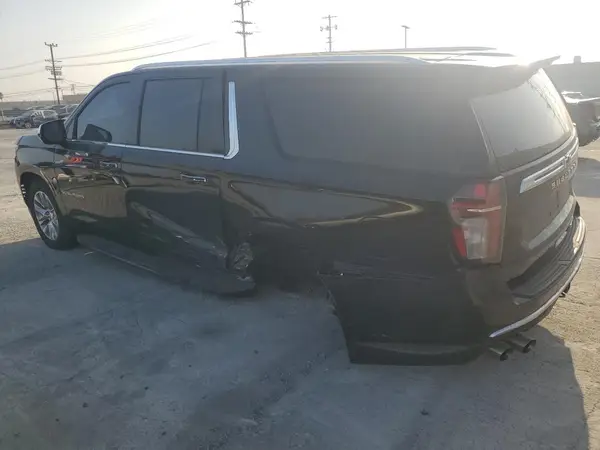 1GNSKFKD8NR233933 2022 CHEVROLET SUBURBAN - Image 2