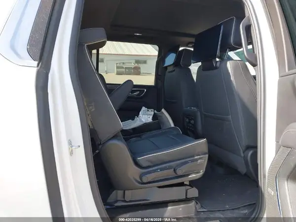 1GNSKFKD8PR328768 2023 CHEVROLET SUBURBAN - Image 8