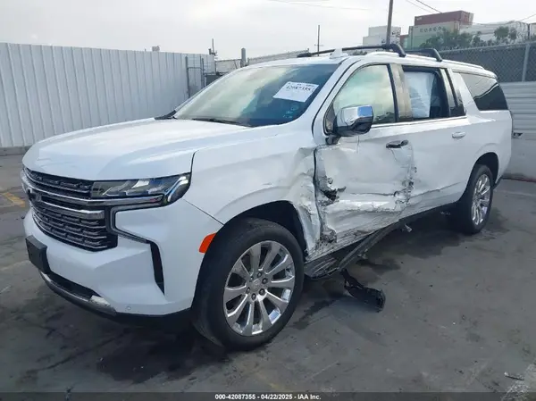 1GNSKFKDXMR185737 2021 CHEVROLET SUBURBAN - Image 2