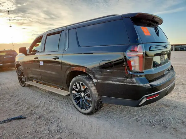 1GNSKFKT3PR202017 2023 CHEVROLET SUBURBAN - Image 2