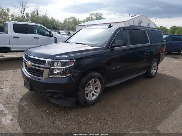 1GNSKGEC0HR304636 2017 CHEVROLET SUBURBAN - Image 2