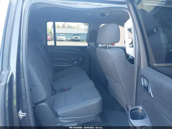 1GNSKGEC3HR241581 2017 CHEVROLET SUBURBAN - Image 8
