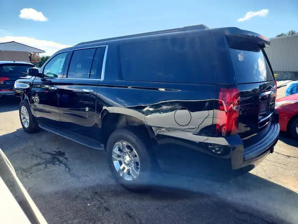 1GNSKGEC3KR223153 2019 CHEVROLET SUBURBAN - Image 2