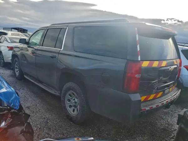 1GNSKGEC4HR273875 2017 CHEVROLET SUBURBAN - Image 2