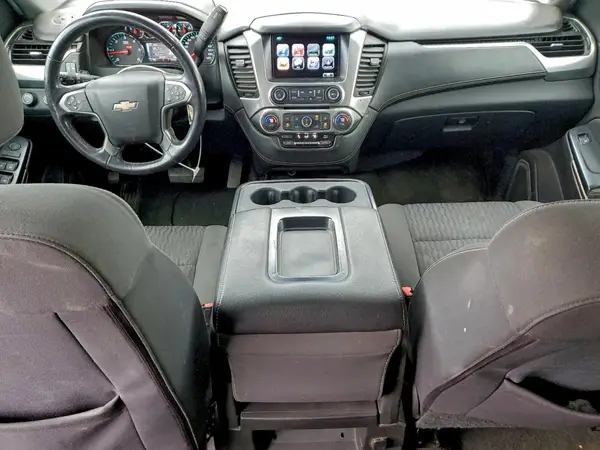 1GNSKGEC4HR273875 2017 CHEVROLET SUBURBAN - Image 8