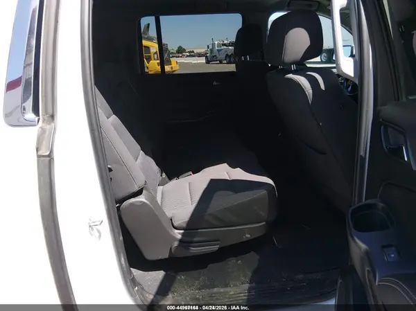 1GNSKGEC4KR208323 2019 CHEVROLET SUBURBAN - Image 8