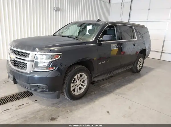1GNSKGEC6JR135339 2018 CHEVROLET SUBURBAN - Image 2
