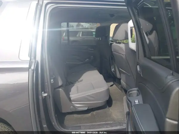 1GNSKGEC7HR242992 2017 CHEVROLET SUBURBAN - Image 8