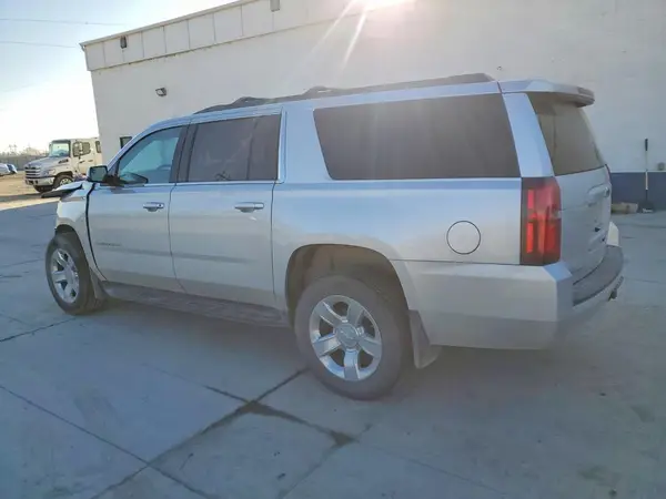 1GNSKGEC7HR332160 2017 CHEVROLET SUBURBAN - Image 2